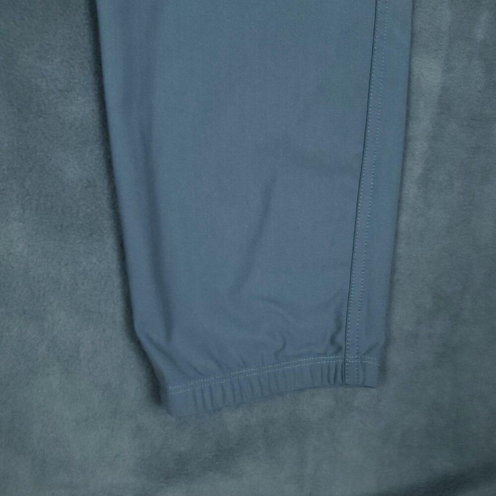 Vuori Men's Gray Meta Cargo Pants Performance Jogger Size 34x30 - Picture 7 of 16